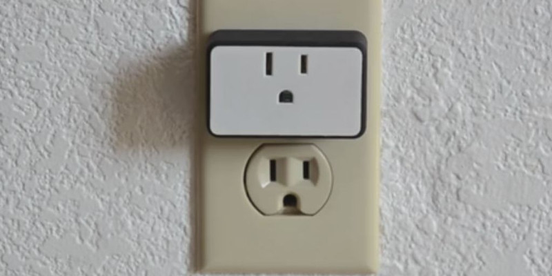 Plugg.ee - The Smart WiFi Power Outlet That Learns