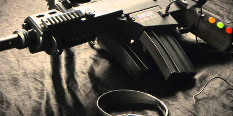 Delta Six Gaming Gun - Gun-Shaped Console Controller