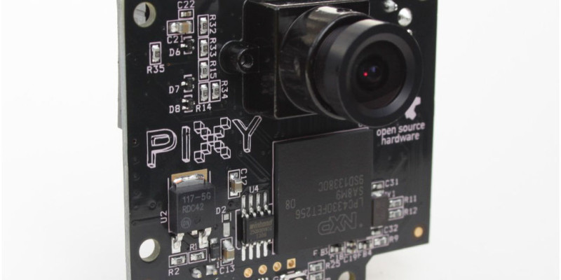 Pixy Shows Off Its Laser Tracking Capabilities